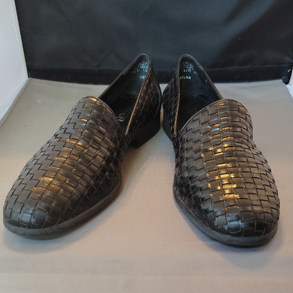 Elegant Black Woven Men's Slip-On Loafers - Picture 1 of 3